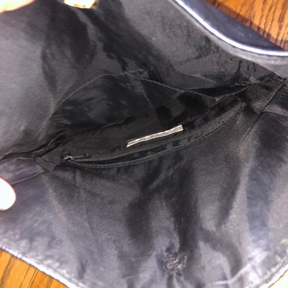 Purse - Picture 3 of 3